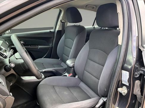 Used 2016 Chevrolet Cruze LT FWD image 22