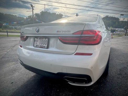 Used 2018 BMW M760i xDrive image 16