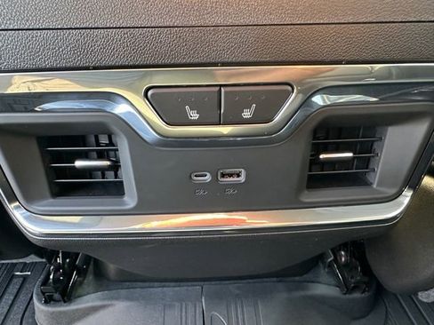 New 2025 GMC Sierra 2500 SLT w/ SLT Premium Package image 19