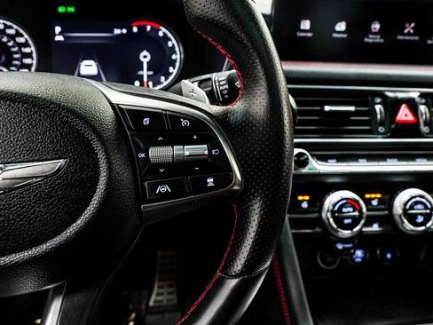 Used 2022 Genesis G70 3.3T image 33