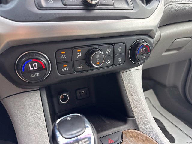 Used 2019 GMC Acadia SLE FWD image 21