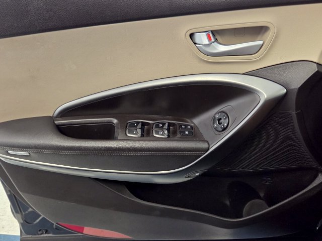Used 2017 Hyundai Santa Fe Sport FWD image 32