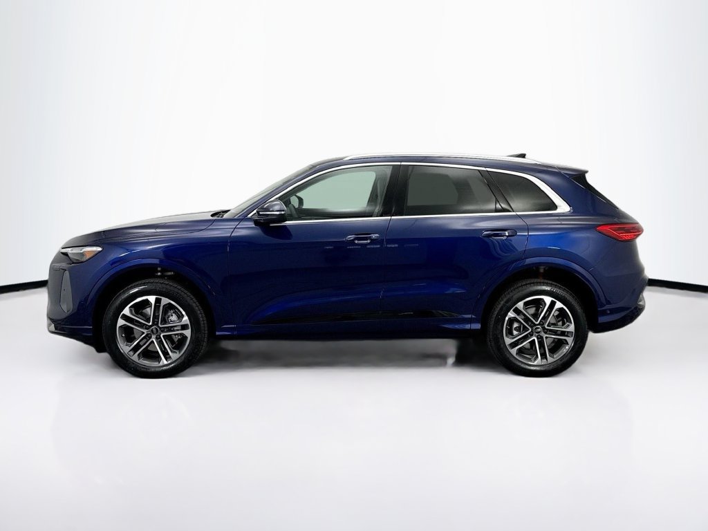 Certified 2025 Audi Q5 Premium Plus w/ Premium Plus AWD/4WD image 8