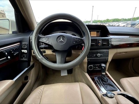 Used 2012 Mercedes-Benz GLK 350 2WD image 4