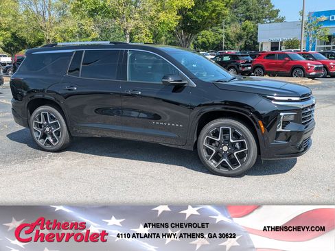 New 2026 Chevrolet Traverse High Country FWD image 1