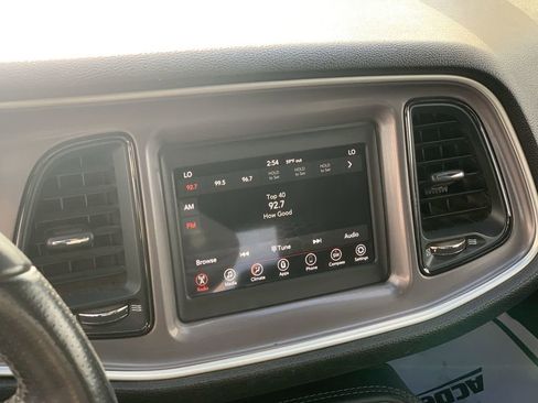 Used 2022 Dodge Challenger R/T w/ Driver Convenience Group image 11