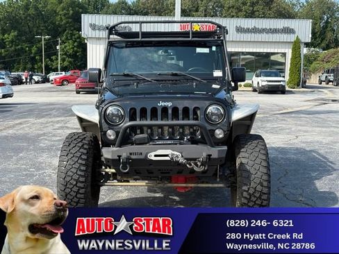 Used 2016 Jeep Wrangler Unlimited Rubicon w/ Dual Top Group AWD/4WD image 9