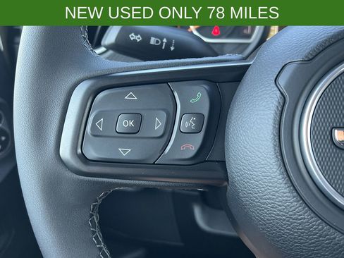 Used 2025 Jeep Wrangler Unlimited Rubicon image 11