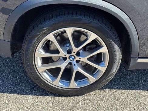 Used 2020 BMW X5 xDrive40i w/ Premium Package image 17