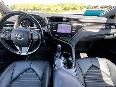 Used 2019 Toyota Camry SE FWD image 7