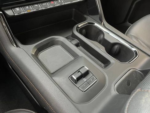 Used 2025 GMC Sierra 2500 AT4 AWD/4WD image 21