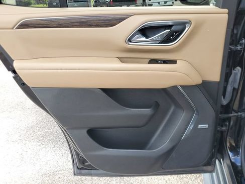 Used 2024 Chevrolet Tahoe Premier RWD image 15