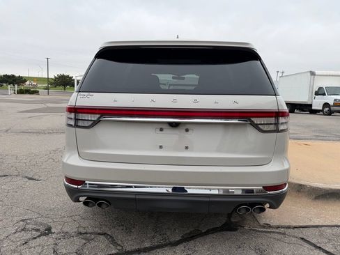 Used 2020 Lincoln Aviator Reserve w/ Equipment Group 202A AWD/4WD image 5