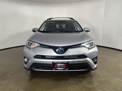 Used 2017 Toyota RAV4 XLE AWD/4WD image 6