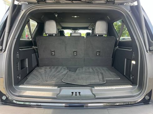 Used 2023 Lincoln Navigator L Reserve AWD/4WD image 11
