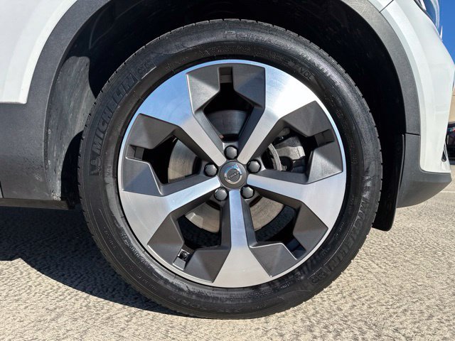 Certified 2024 Volvo XC40 B5 Core AWD/4WD image 9
