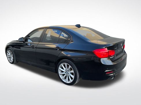 Used 2017 BMW 320i xDrive 320i xDrive image 11