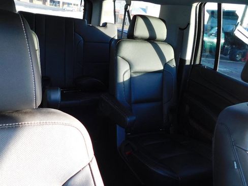 Used 2018 Chevrolet Suburban Premier image 15