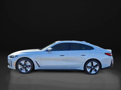 Used 2025 BMW i4 eDrive40 image 8