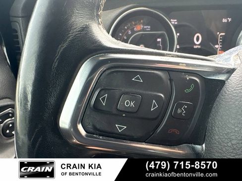 Used 2018 Jeep Wrangler Unlimited Sahara AWD/4WD image 22