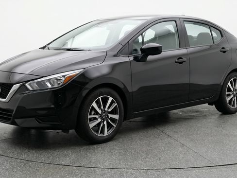 Used 2025 Nissan Versa SV image 3