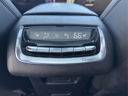 Used 2023 Cadillac XT6 Premium Luxury FWD image 11