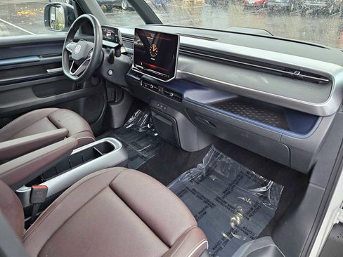 Used 2025 Volkswagen ID. Buzz Pro S image 12