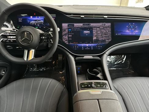 Certified 2025 Mercedes-Benz EQS 450+ 4MATIC Sedan image 17