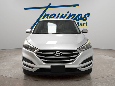 Used 2018 Hyundai Tucson SE image 4