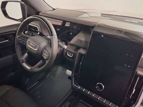 New 2026 GMC Yukon XL AT4 w/ AT4 Premium Plus Package AWD/4WD image 16