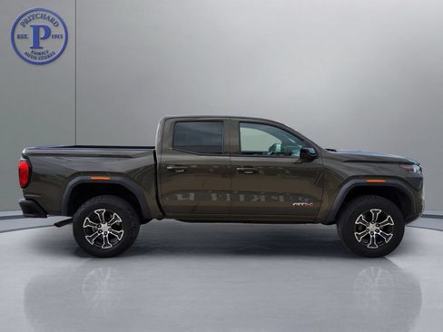 Used 2023 GMC Canyon AT4 w/ AT4 Premium Package AWD/4WD image 8