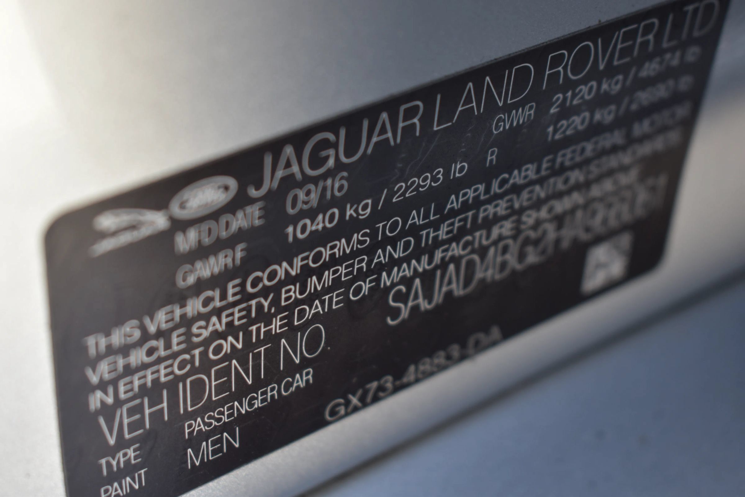 Used 2017 Jaguar XE Premium RWD image 68