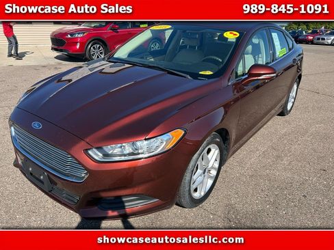 Used 2015 Ford Fusion SE FWD image 1