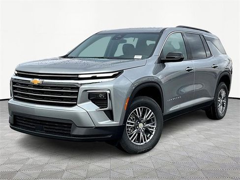 New 2026 Chevrolet Traverse LT image 3