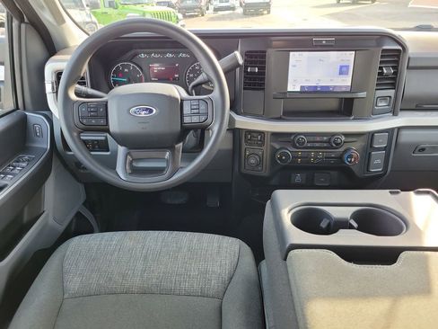 Certified 2025 Ford F250 XLT image 12