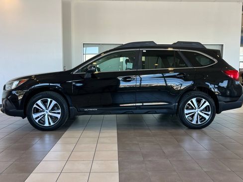 Used 2019 Subaru Outback 3.6R Limited AWD/4WD image 7