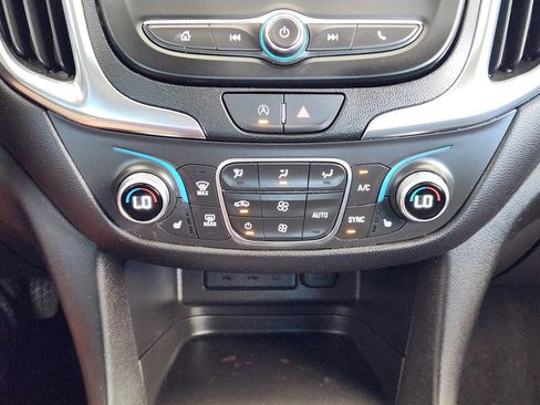 Certified 2024 Chevrolet Equinox LT FWD image 20