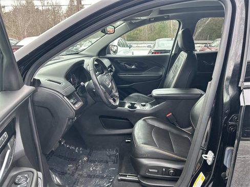 Used 2023 GMC Terrain AT4 image 11