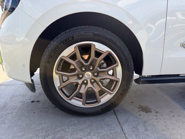 Used 2025 Ford Expedition King Ranch AWD/4WD image 4
