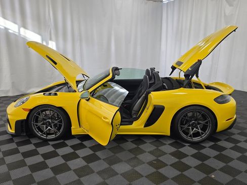 Certified 2025 Porsche 718 Boxster Spyder RS image 13