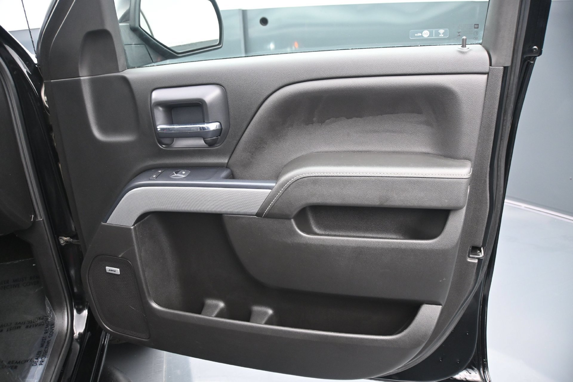 Used 2018 Chevrolet Silverado 1500 LT w/ Midnight Edition AWD/4WD image 12