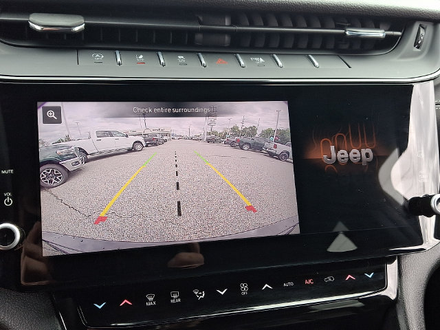 Used 2026 Jeep Grand Cherokee Limited AWD/4WD image 17