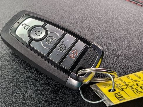 Used 2024 Ford Edge ST-Line AWD/4WD image 28