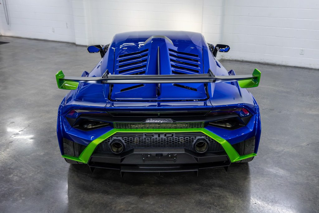 Used 2022 Lamborghini Huracan STO RWD image 17