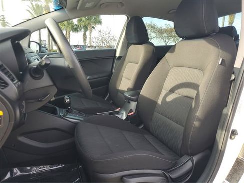 Used 2016 Kia Forte LX image 17