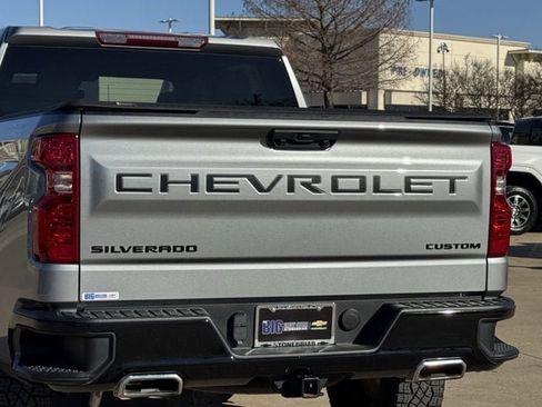 Used 2023 Chevrolet Silverado 1500 Custom Trail Boss w/ LPO, Dark Essentials Package image 8