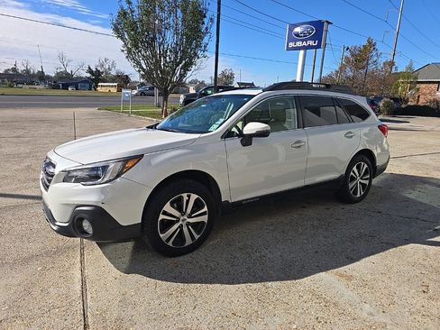 Used 2019 Subaru Outback 2.5i Limited image 9