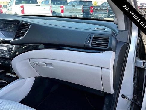 Used 2019 Honda Pilot Elite image 26