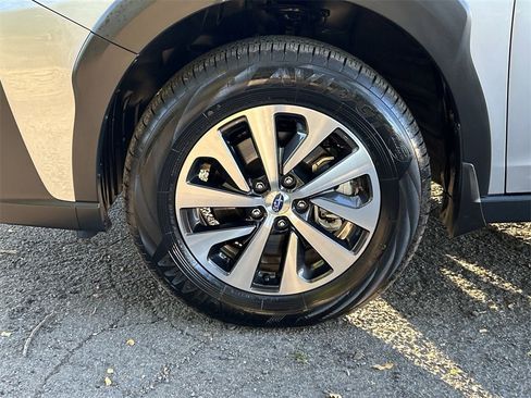 Certified 2025 Subaru Outback Premium image 10