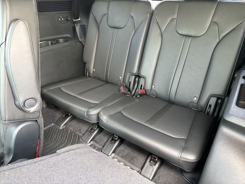Used 2025 Kia Sorento EX w/ Panoramic Sunroof Package FWD image 31